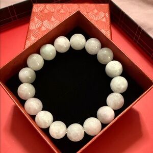 Elegant WhiteJade Bracelet